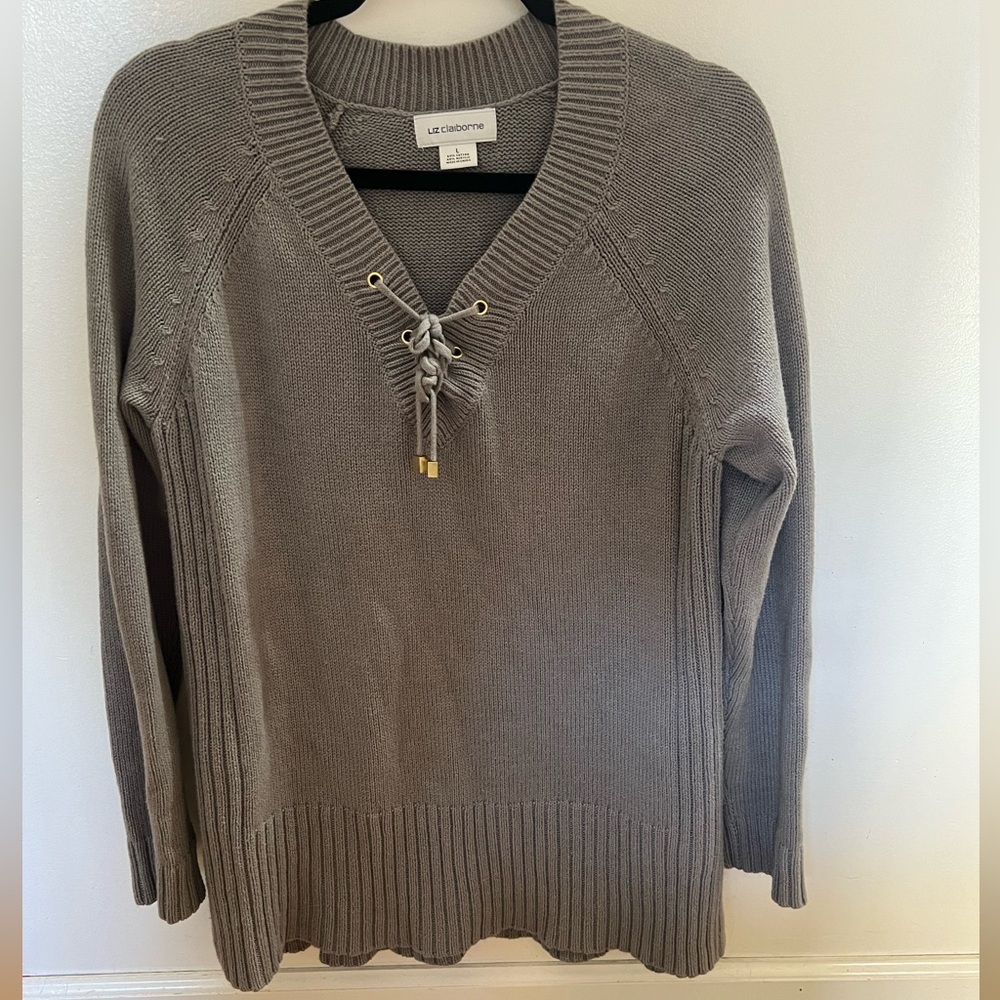 Liz Claiborne Size Large Grey Sweater